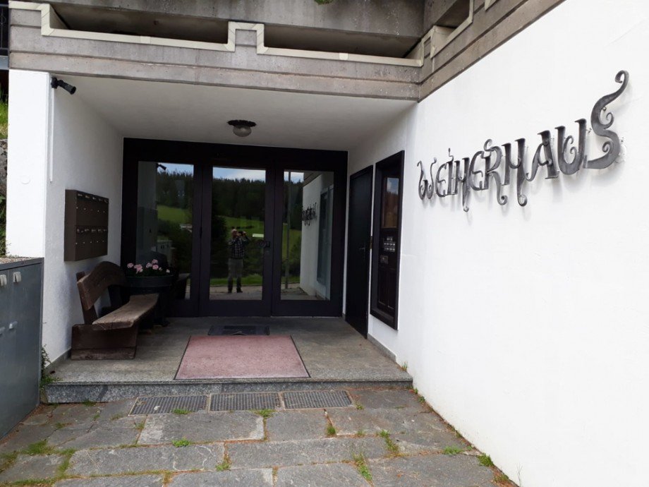 Eingangsbereich Erdgeschosswohnung Sch�nwald im Schwarzwald