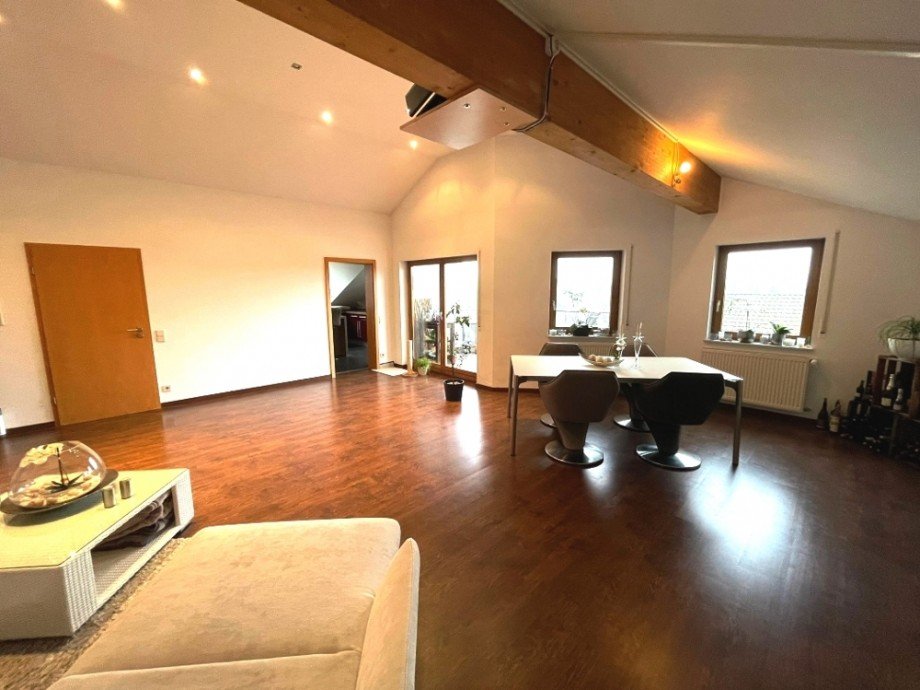 Wohnzimmer Dachgeschosswohnung Sinsheim / Eschelbach