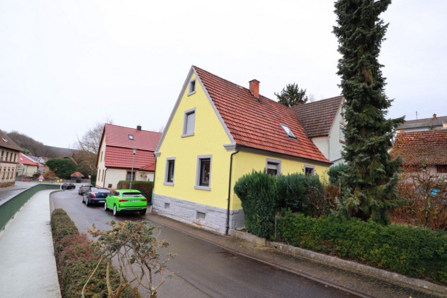 Hausansicht Doppelhaush�lfte Sinsheim / Waldangelloch