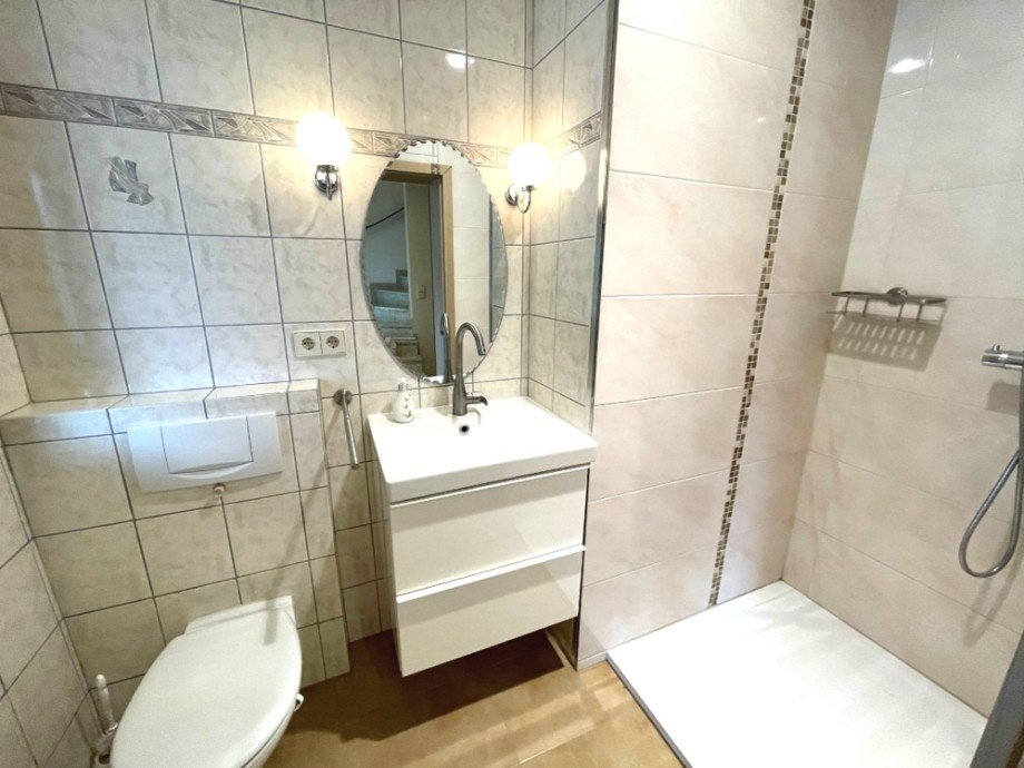 Badezimmer EG Doppelhaush�lfte M�hlhausen
