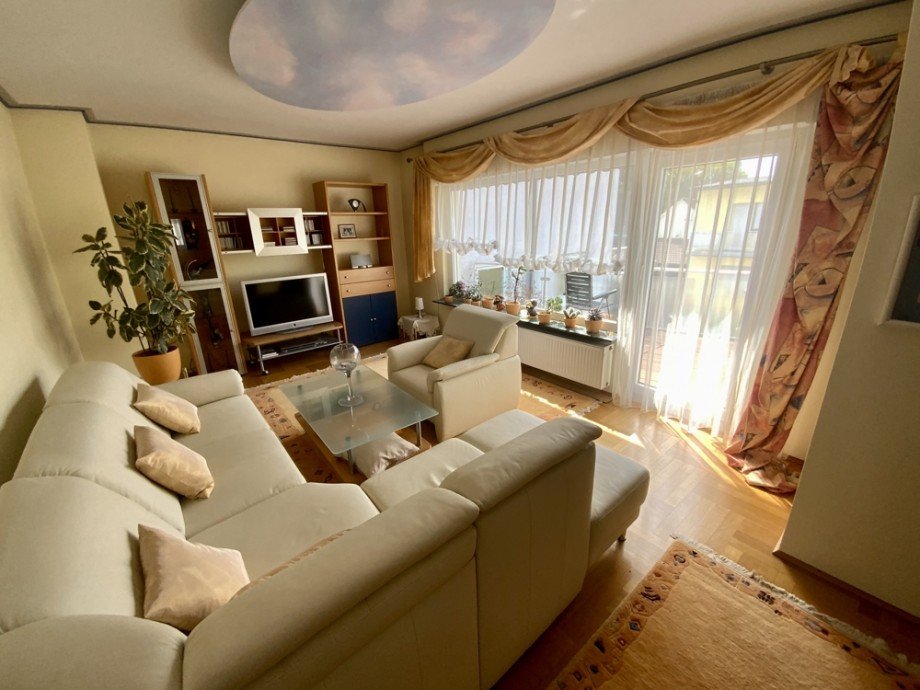 Wohnzimmer DHH Einfamilienhaus Wagh�usel / Kirrlach