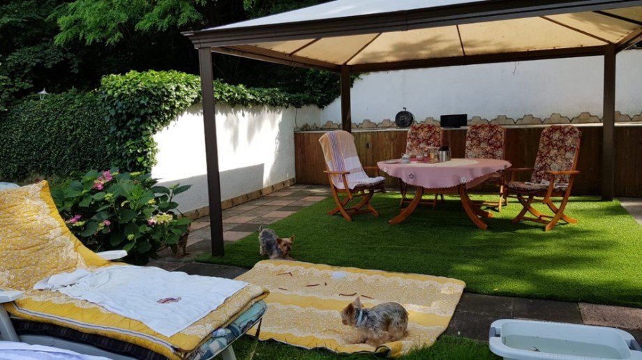 Terrasse mit Pavillon Einfamilienhaus Gerolsheim