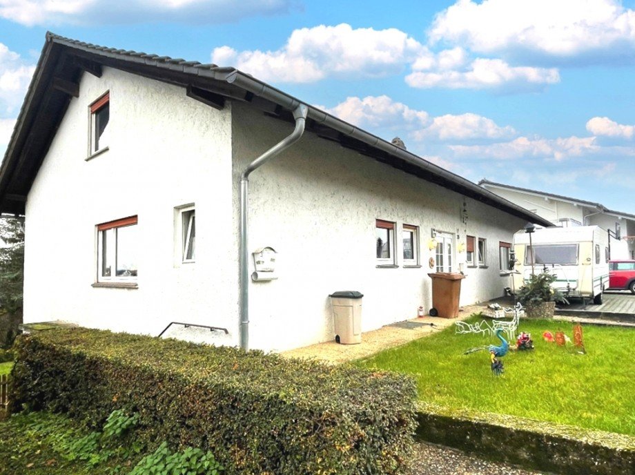 Seitenansicht Einfamilienhaus Sinsheim / Rohrbach