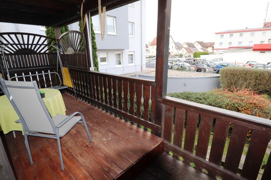 Balkon EG Mehrfamilienhaus Sinsheim