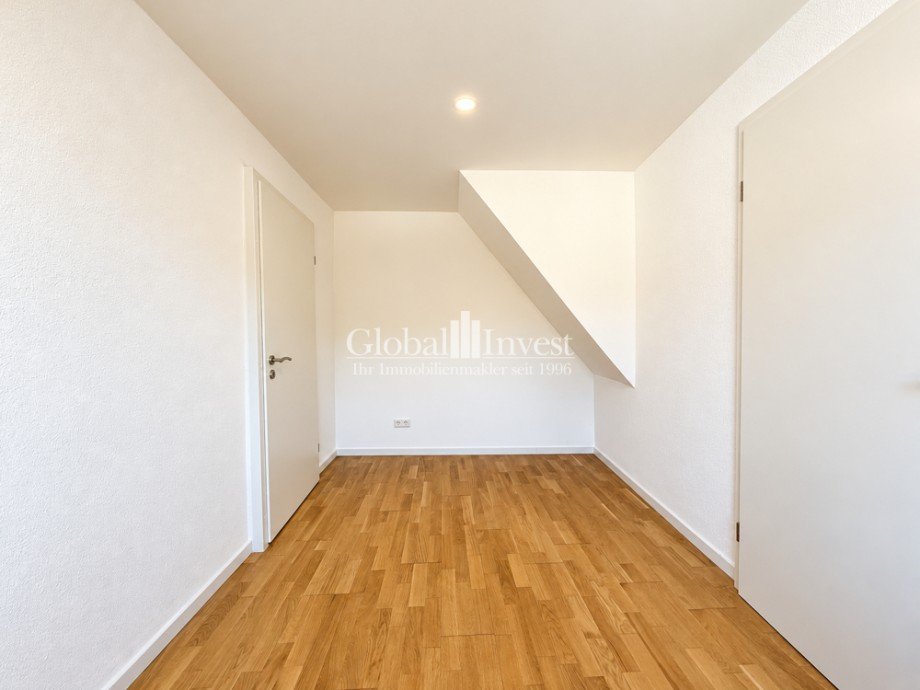 Ankleidezimmer Einfamilienhaus Sinsheim / Hilsbach