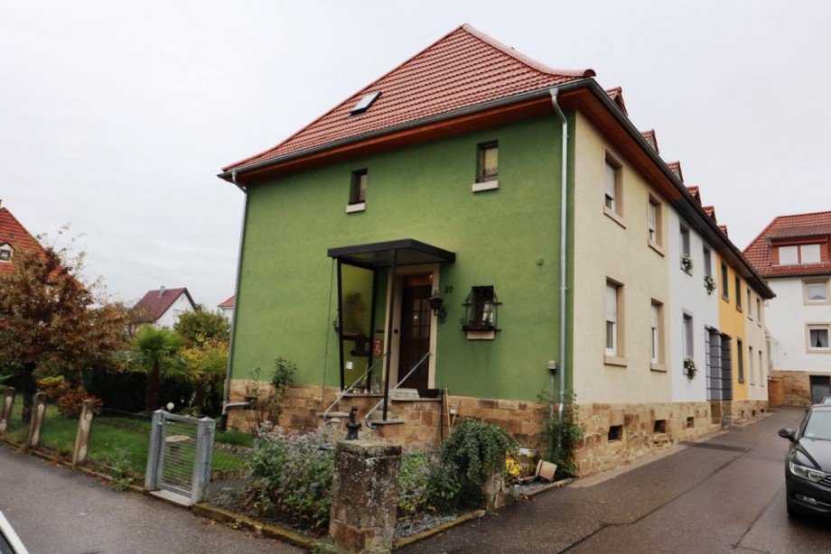 Hausansicht.png Reiheneckhaus Sinsheim