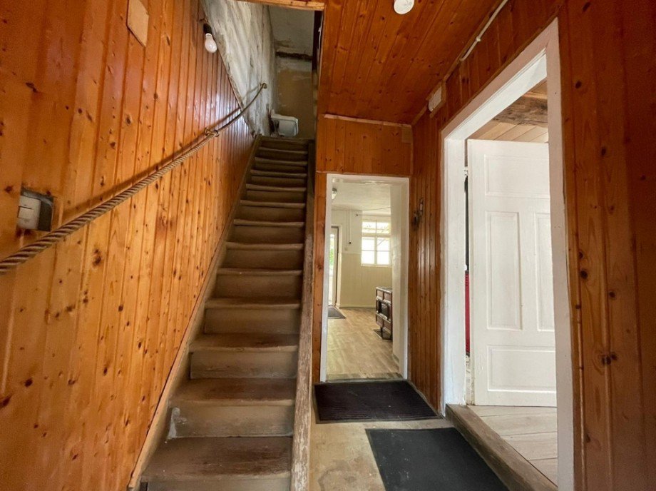 Flur mit Treppe Bauernhaus M�hlhausen / Tairnbach