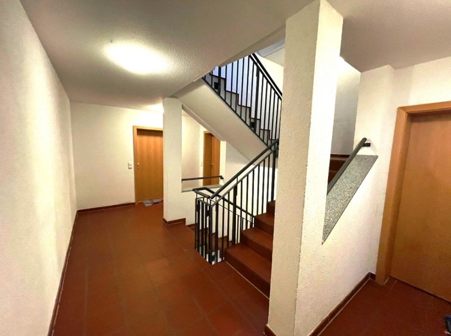 Treppenhaus Etagenwohnung Heidelberg / Rohrbach
