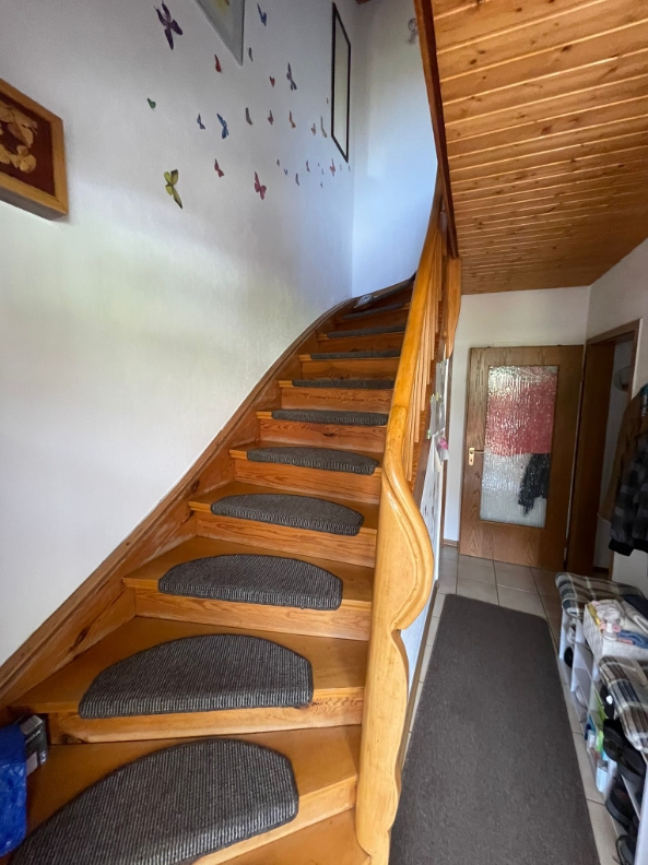 Innentreppe Doppelhaush�lfte Kraichtal / Ober�wisheim
