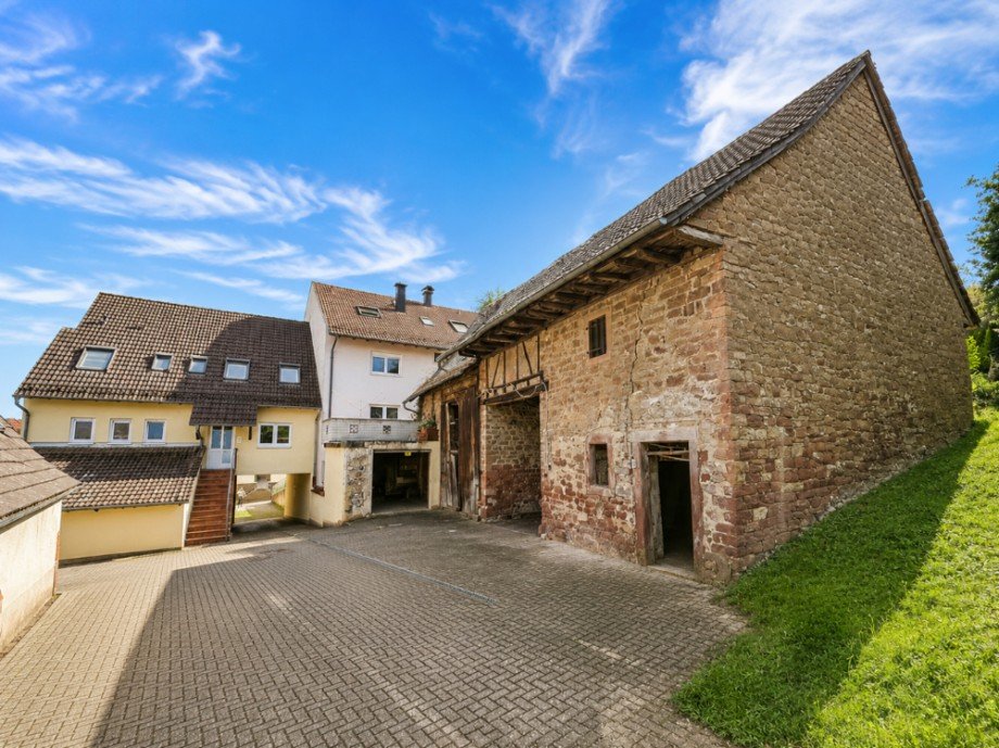 R�ckansicht Mehrfamilienhaus Reichartshausen