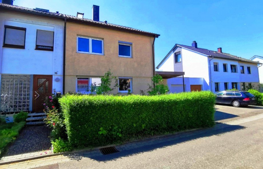 Stra�enansicht Reiheneckhaus Bad Friedrichshall