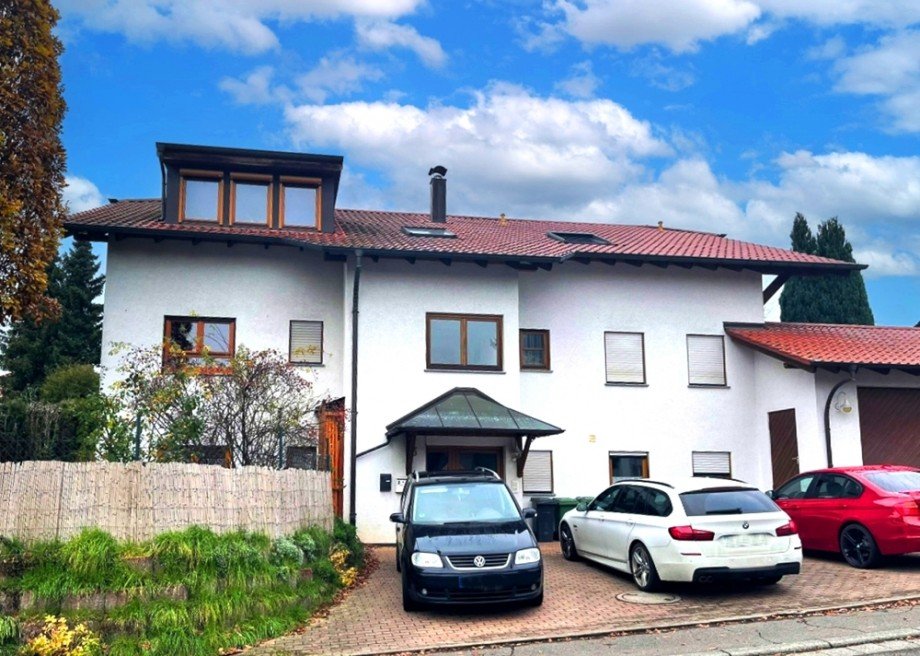 Hausansicht Dachgeschosswohnung Sinsheim / Eschelbach