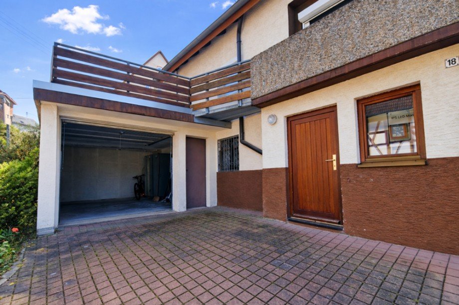 Hof und Garage Einfamilienhaus Elztal / Rittersbach