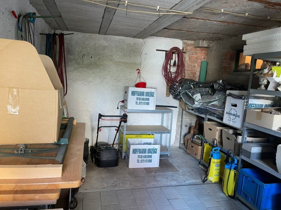 Lager Doppelhaush�lfte Kraichtal / Ober�wisheim