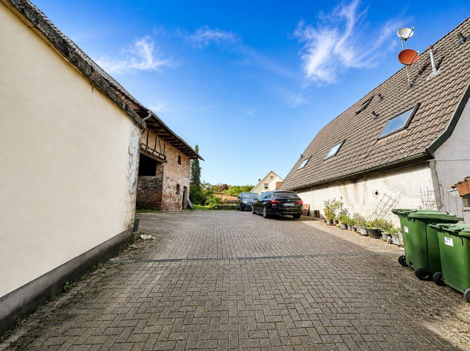 Stellpl�tze Mehrfamilienhaus Reichartshausen