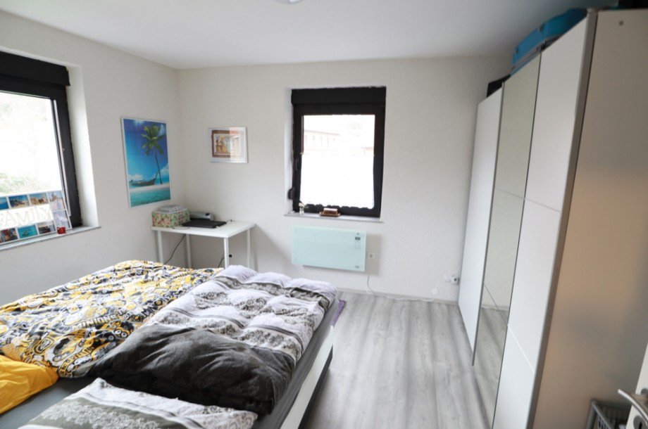 Schlafzimmer Doppelhaush�lfte Sinsheim / Waldangelloch