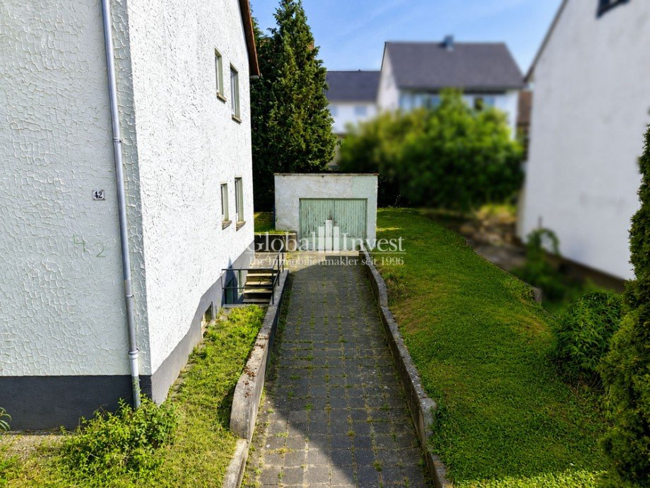 Seitenansicht Doppelhaush�lfte Sinsheim
