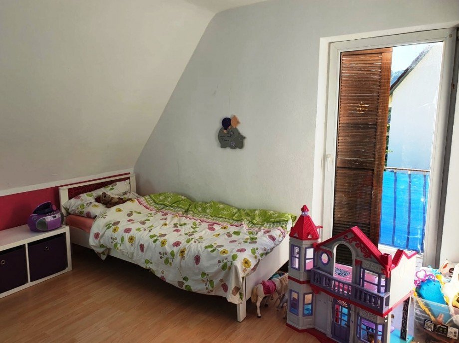 Kind 1 Einfamilienhaus Forchtenberg / Wei�bach
