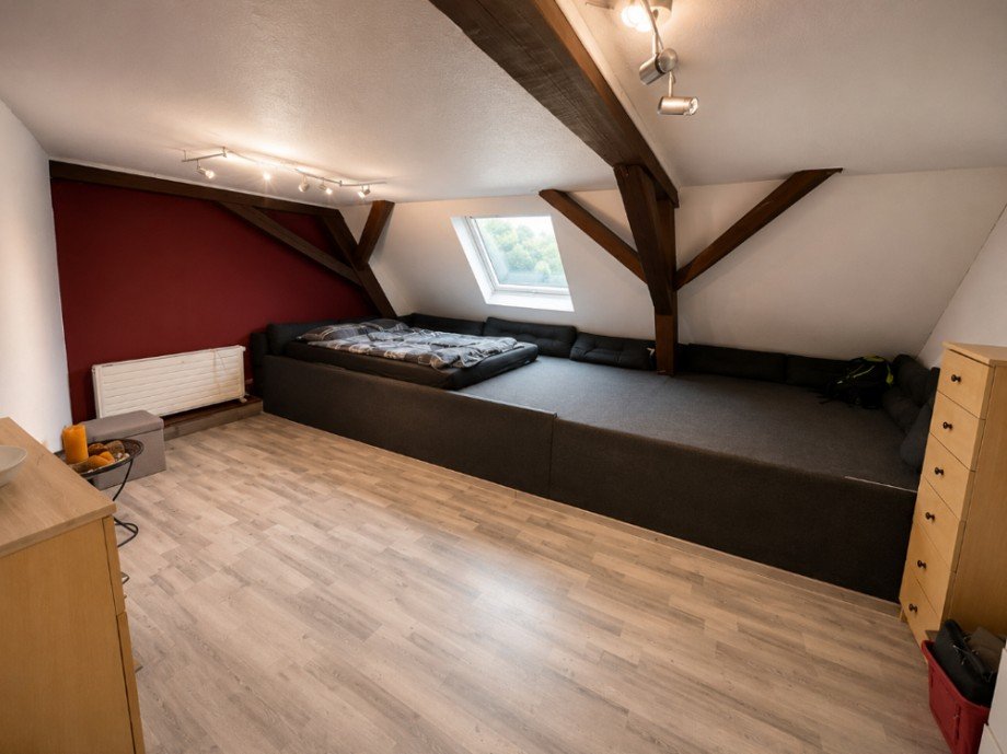 Kinderzimmer 3 im DG Einfamilienhaus Sinsheim / Waldangelloch