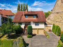 Hauptbild GLOBAL INVEST IMMOBILIEN SINSHEIM | Tolles Ein- oder Zweifamilienhaus mit gro�em Garten und 3 Garagen in Steinsfurt