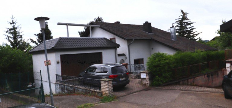 Hausansicht Sinsheim / Hoffenheim Erdgeschosswohnung GLOBAL INVEST SINSHEIM | Rie�ige 4-Zimmer-Eigentumswohnung mit toller Fernsicht in Hoffenheim