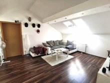 Wohnzimmer DG GLOBAL INVEST SINSHEIM | Tolles Einfamilienhaus mit Einliegerwohnung mit �ber 330m� Wohnfl�che in Schefflenz