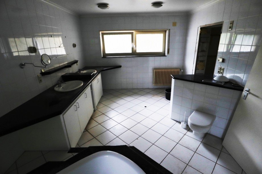 BAd im EG Villa �stringen