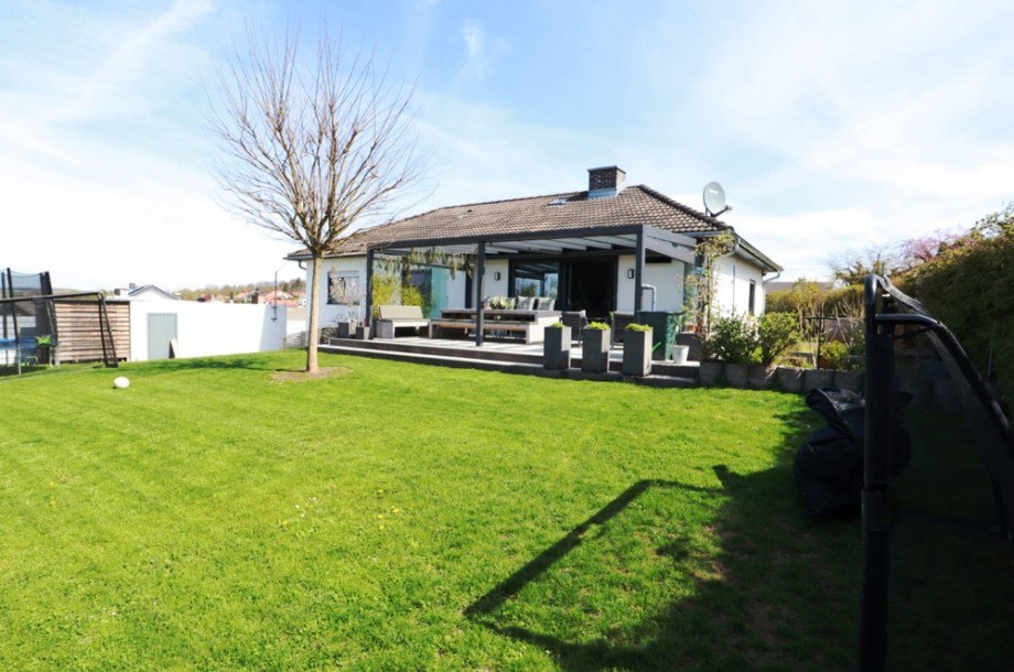 S�d-West-Ansicht Einfamilienhaus Sinsheim / Steinsfurt