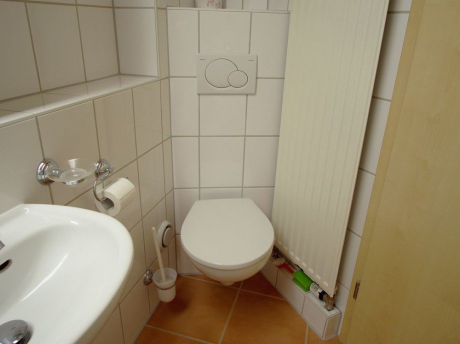 Badezimmer 2.OG.png Doppelhaush�lfte Neckargem�nd