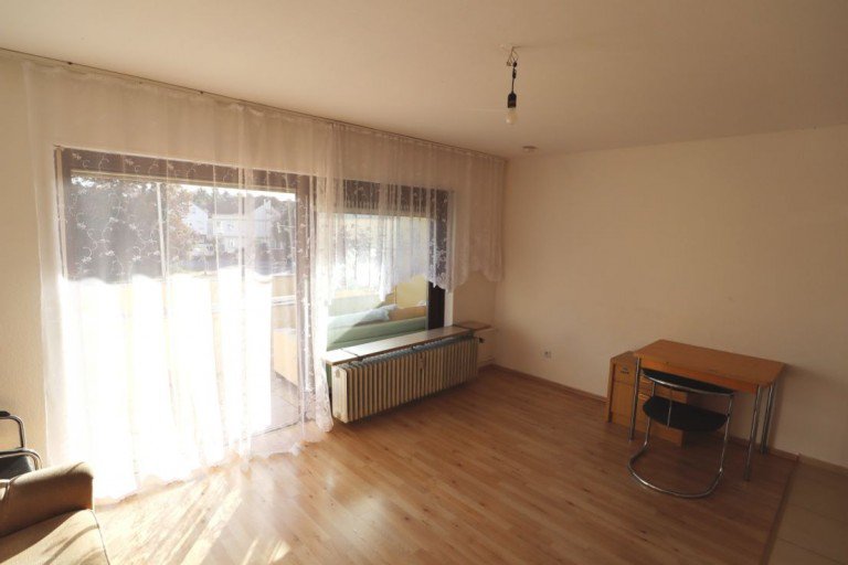 Wohnzimmer.png Germersheim Etagenwohnung GLOBAL INVEST SINSHEIM | Tolle, renovierte 2-Zimmer-Eigentumswohnung mit 2 Balkonen