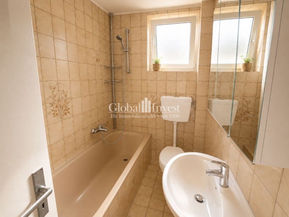 Badezimmer OG Zweifamilienhaus Stutensee / Friedrichstal