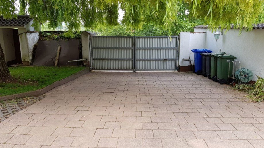 Hofeinfahrt Einfamilienhaus Gerolsheim