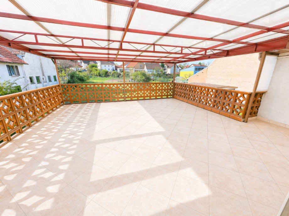 Terrasse Obergeschoss Einfamilienhaus Sinsheim / Steinsfurt