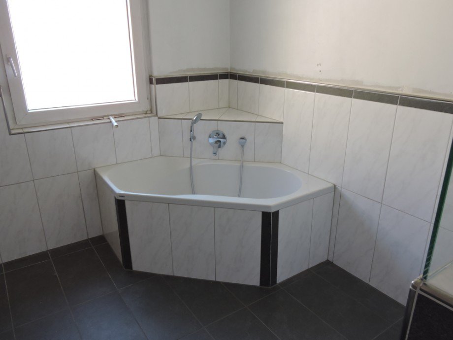 Badezimmer OG Doppelhaush�lfte Bad Sch�nborn