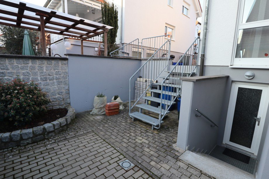 Kellertreppe Doppelhaush�lfte Sinsheim
