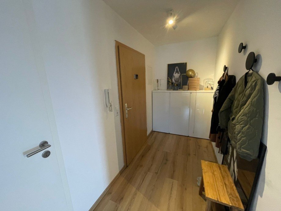 Diele mit Garderobe Dachgeschosswohnung Neuenstadt am Kocher