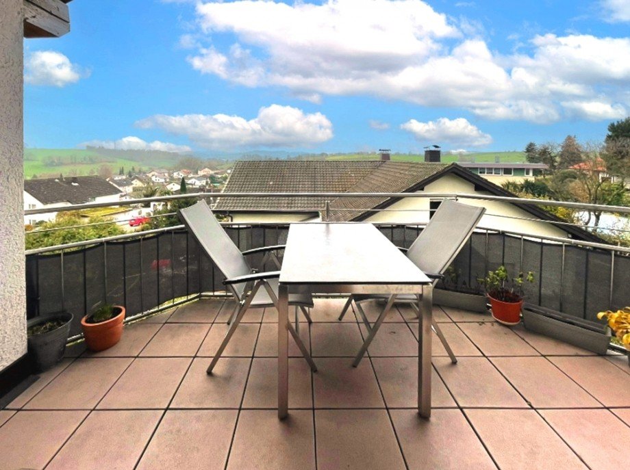 Balkon Dachgeschosswohnung Sinsheim / Eschelbach