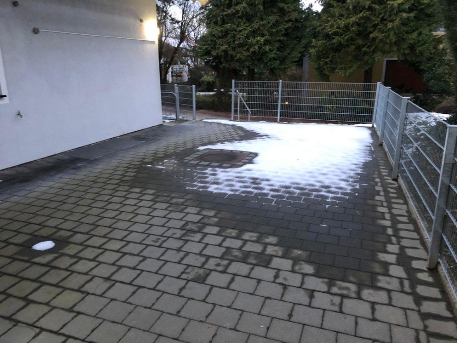 Hof Zugang KFZ Dachgeschosswohnung Waibstadt / Daisbach