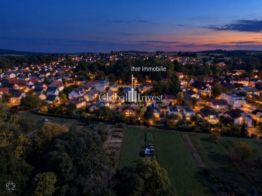 Drohnenaufnahme Einfamilienhaus Mauer