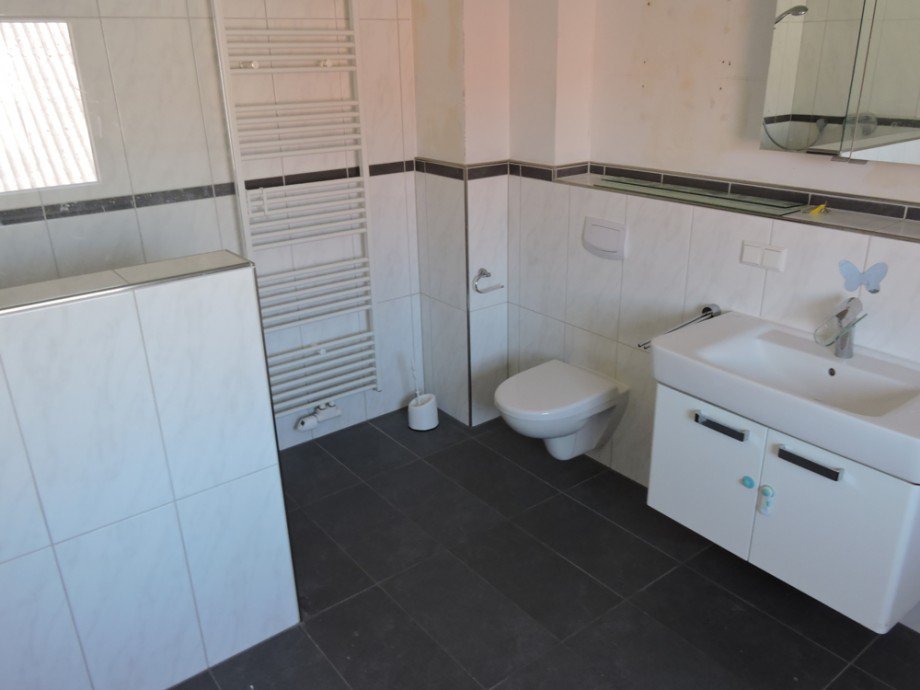 Badezimmer OG Doppelhaush�lfte Bad Sch�nborn