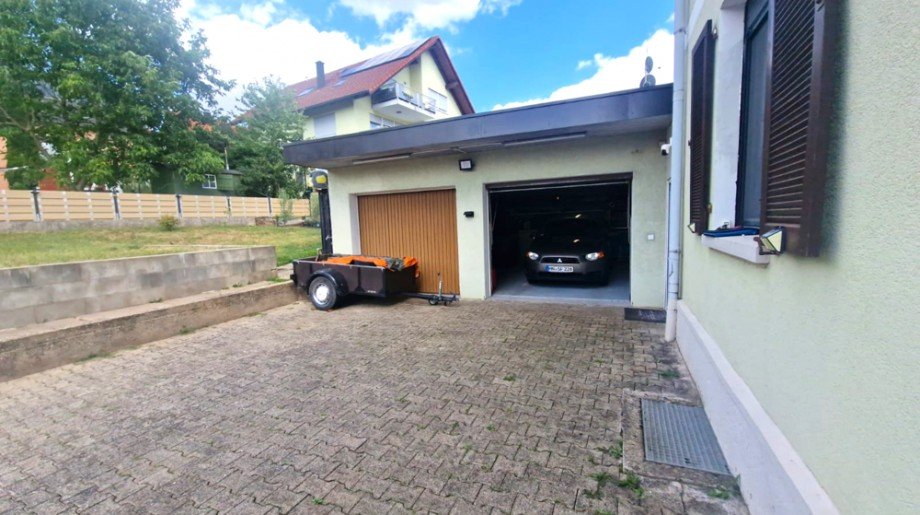 Hof mit Doppelgarage Stadthaus Neckarzimmern