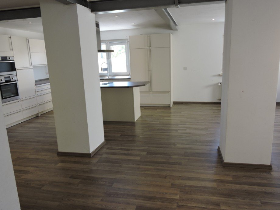 Wohn-/Esszimmer Doppelhaush�lfte Bad Sch�nborn