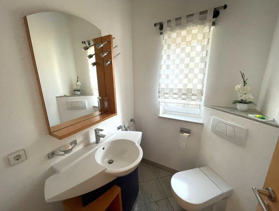 G�ste-WC Einfamilienhaus Oberhausen-Rheinhausen / Oberhausen