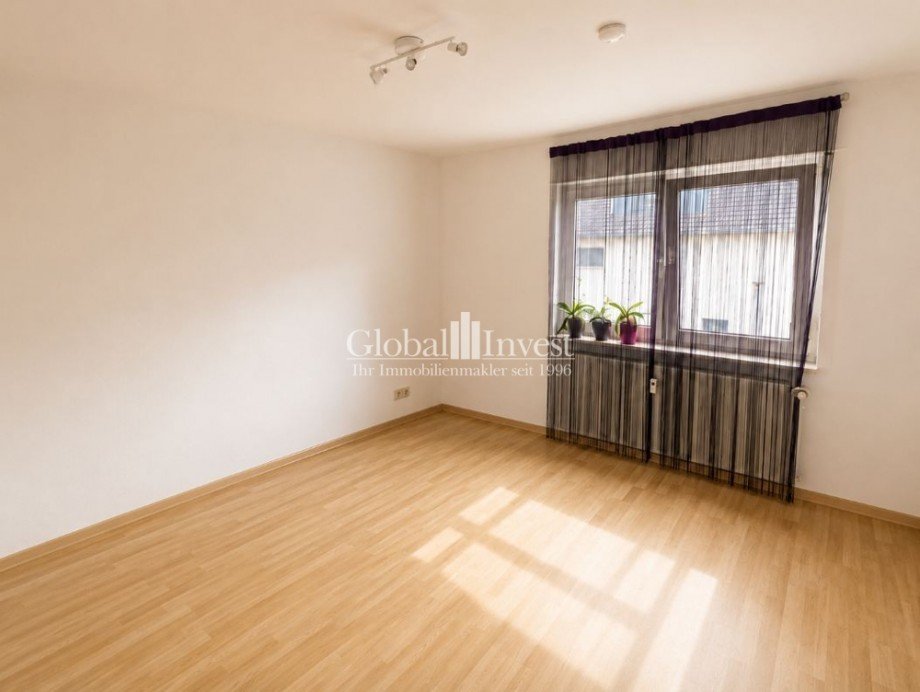 Schlafzimmer OG Zweifamilienhaus Stutensee / Friedrichstal