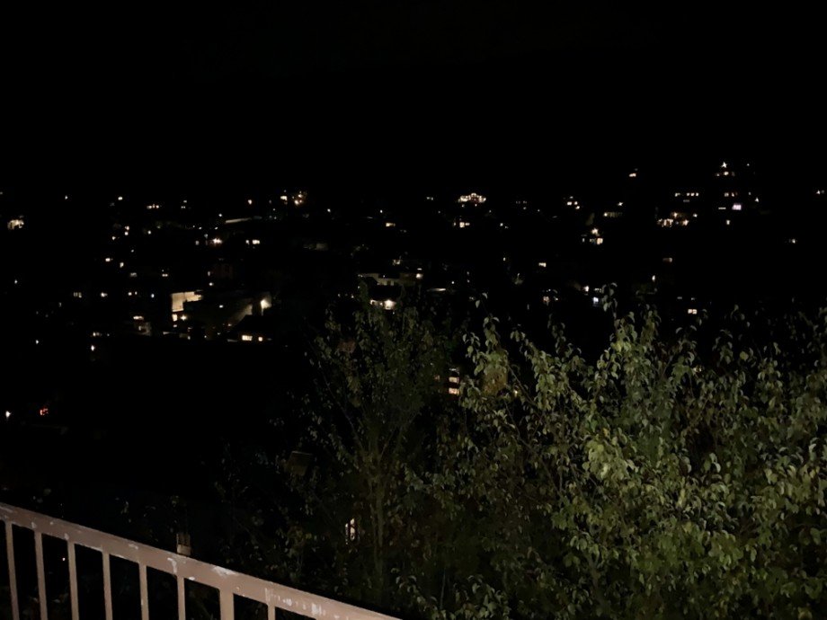 Balkon EG bei Nacht EG Mehrfamilienhaus Heidelberg / Ziegelhausen