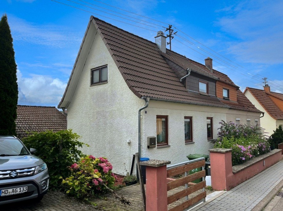 Seitenansicht Doppelhaush�lfte Sinsheim / Hoffenheim
