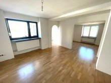 Wohnzimmer GLOBAL INVEST SINSHEIM | Gro�e 5-Zimmer-Maisonette-Wohnung mit 125m� - oder darf es auch ein Haus sein?