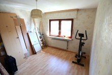 Schlafzimmer OG GLOBAL INVEST SINSHEIM | Tolles Einfamilienhaus mit Einliegerwohnung und sch�nem Garten in Neckarelz