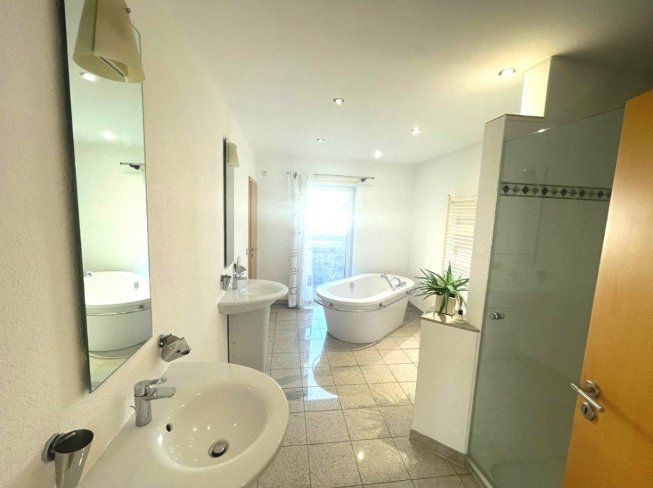 Badezimmer Einfamilienhaus Oberhausen-Rheinhausen / Oberhausen