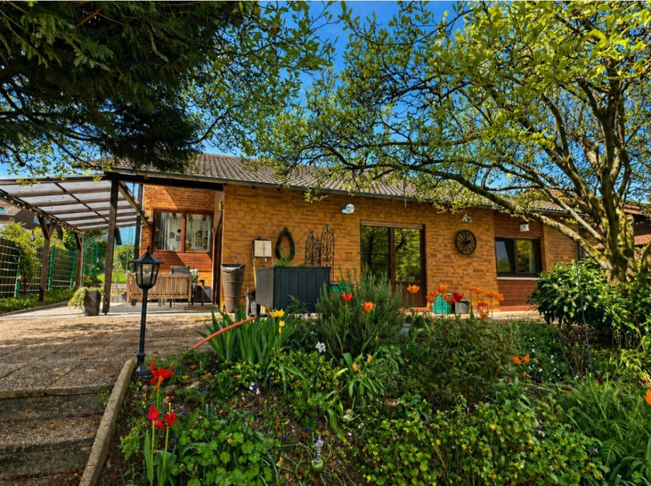 R�ckansicht Einfamilienhaus Reichartshausen